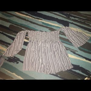 Stripped flowy shirt - sleeves will show shoulders